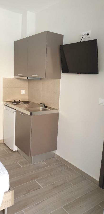 Chriselia 1 Apartment Nea Roda Exterior foto